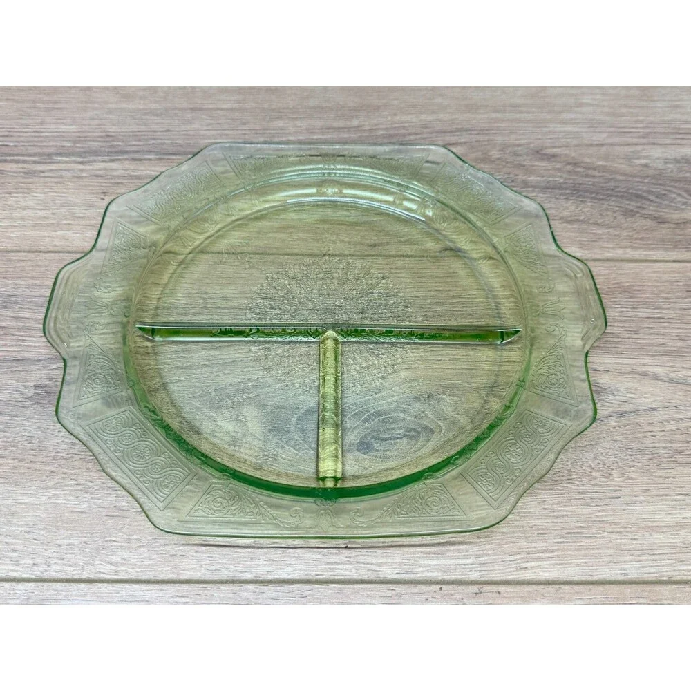 Anchor Hocking Princess Green Uranium Depression Glass Grill Plate 9.5